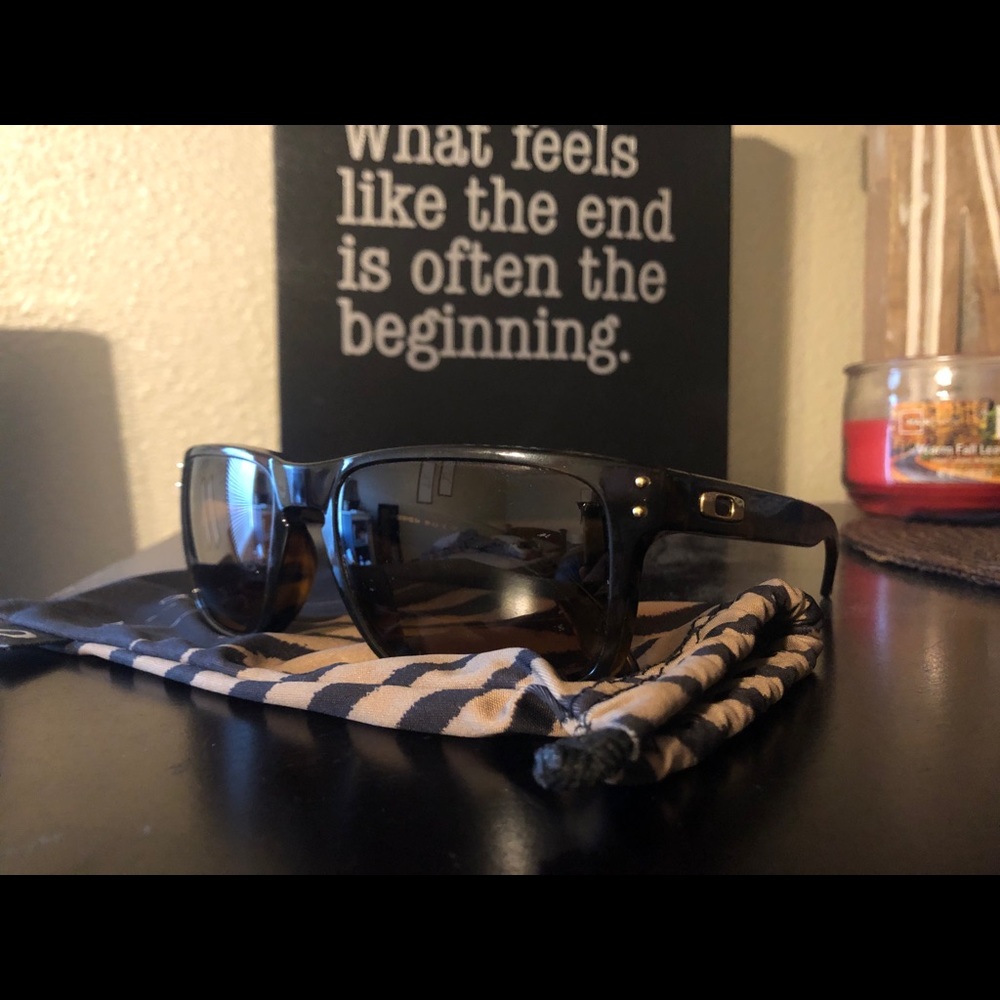 Oakley Holbrooks